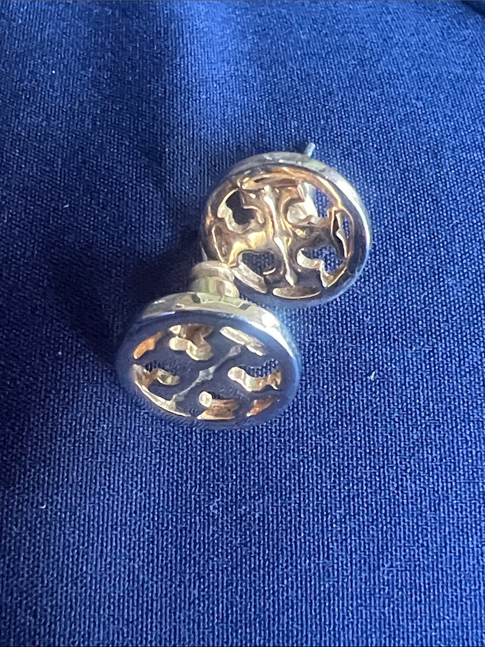 Tory Burch ‘Miller’ circle Icon stud earrings.